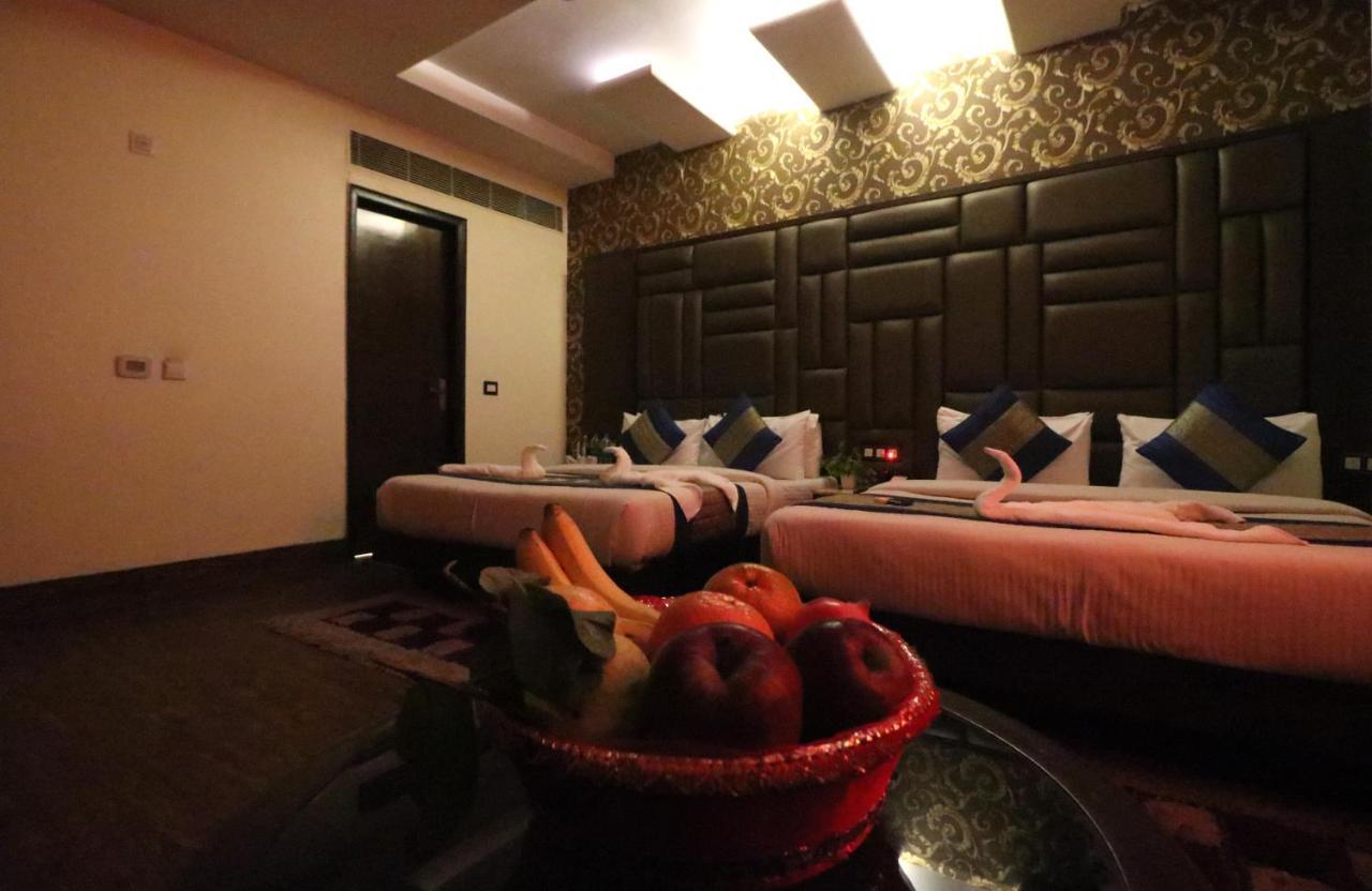 Hotel Mannat International By Mannat New Delhi Eksteriør bilde