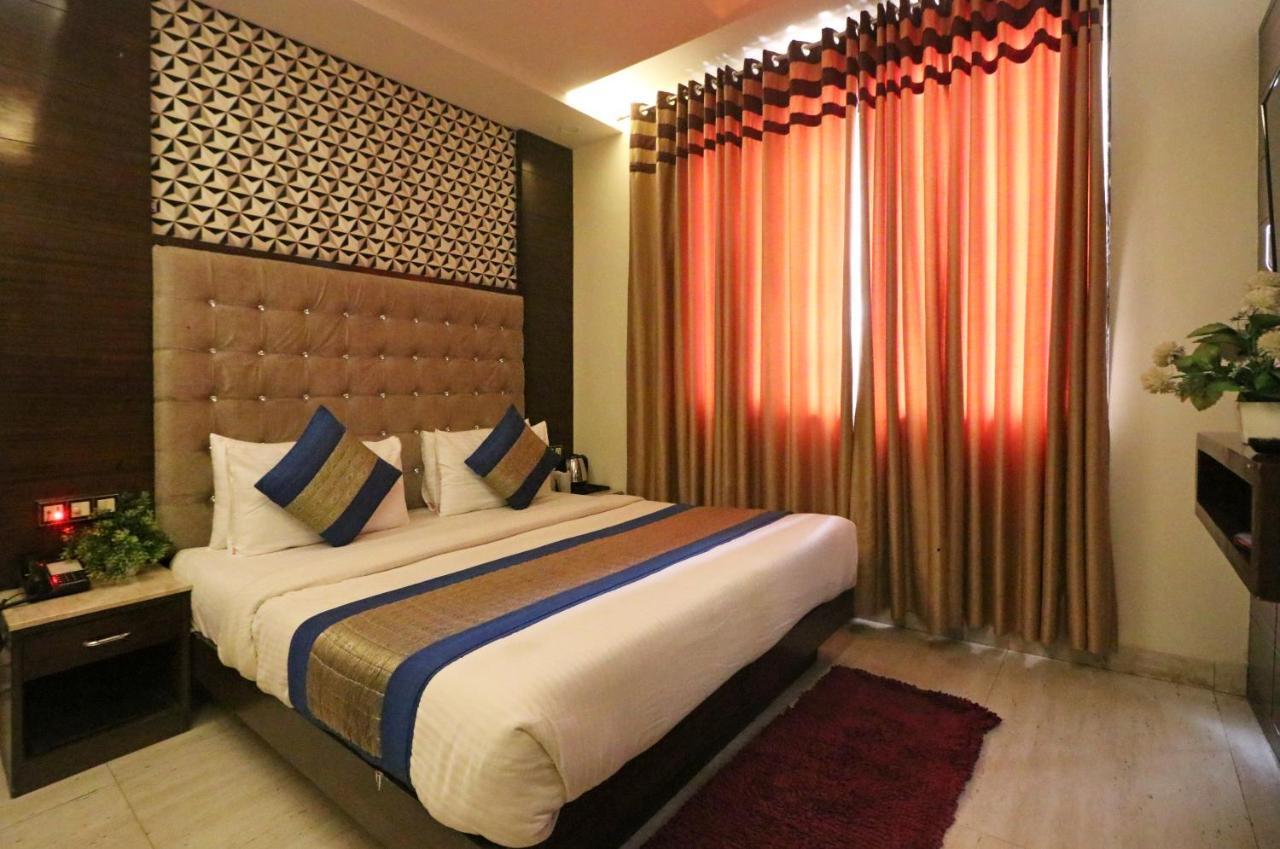 Hotel Mannat International By Mannat New Delhi Eksteriør bilde