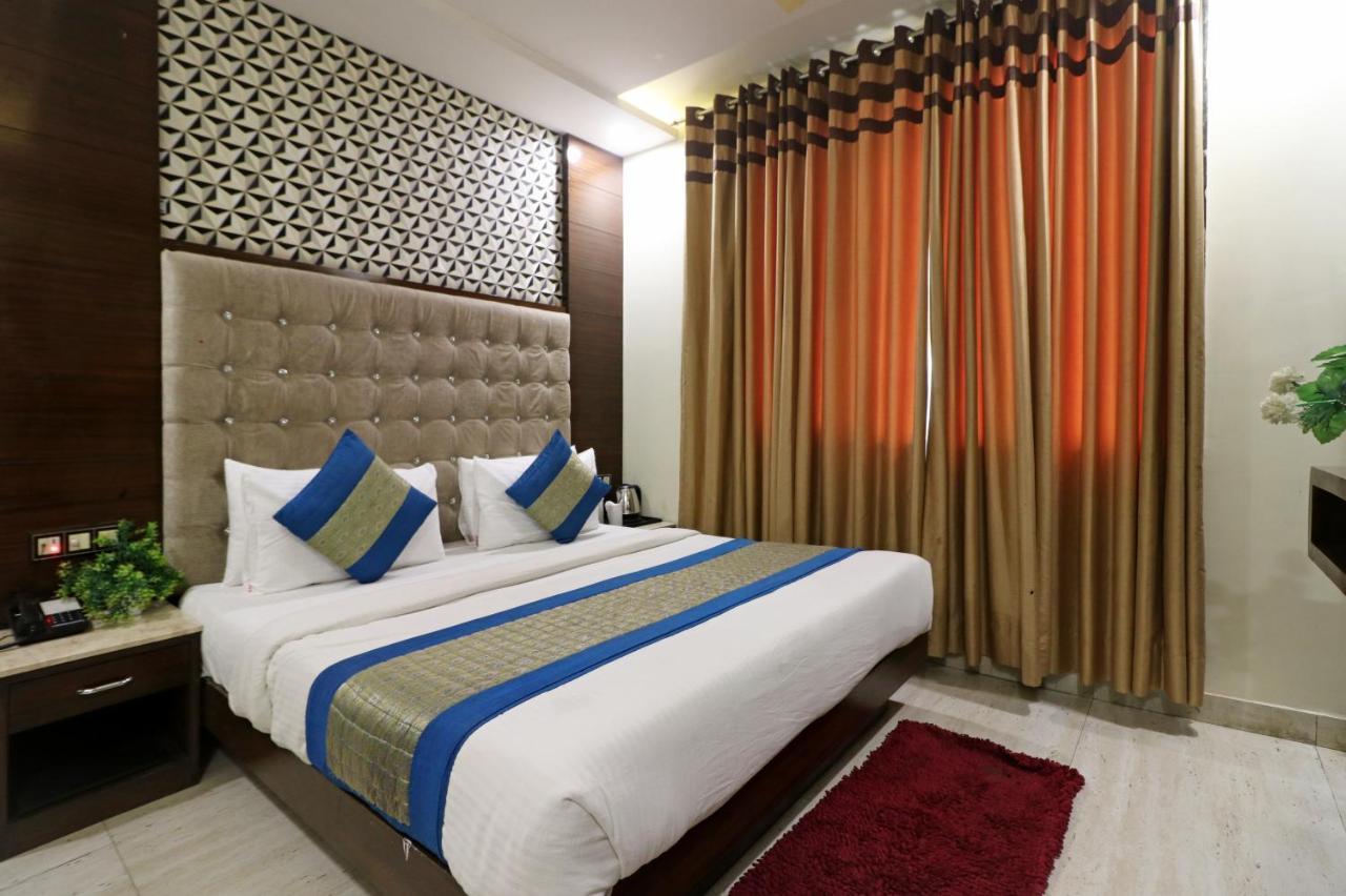 Hotel Mannat International By Mannat New Delhi Eksteriør bilde