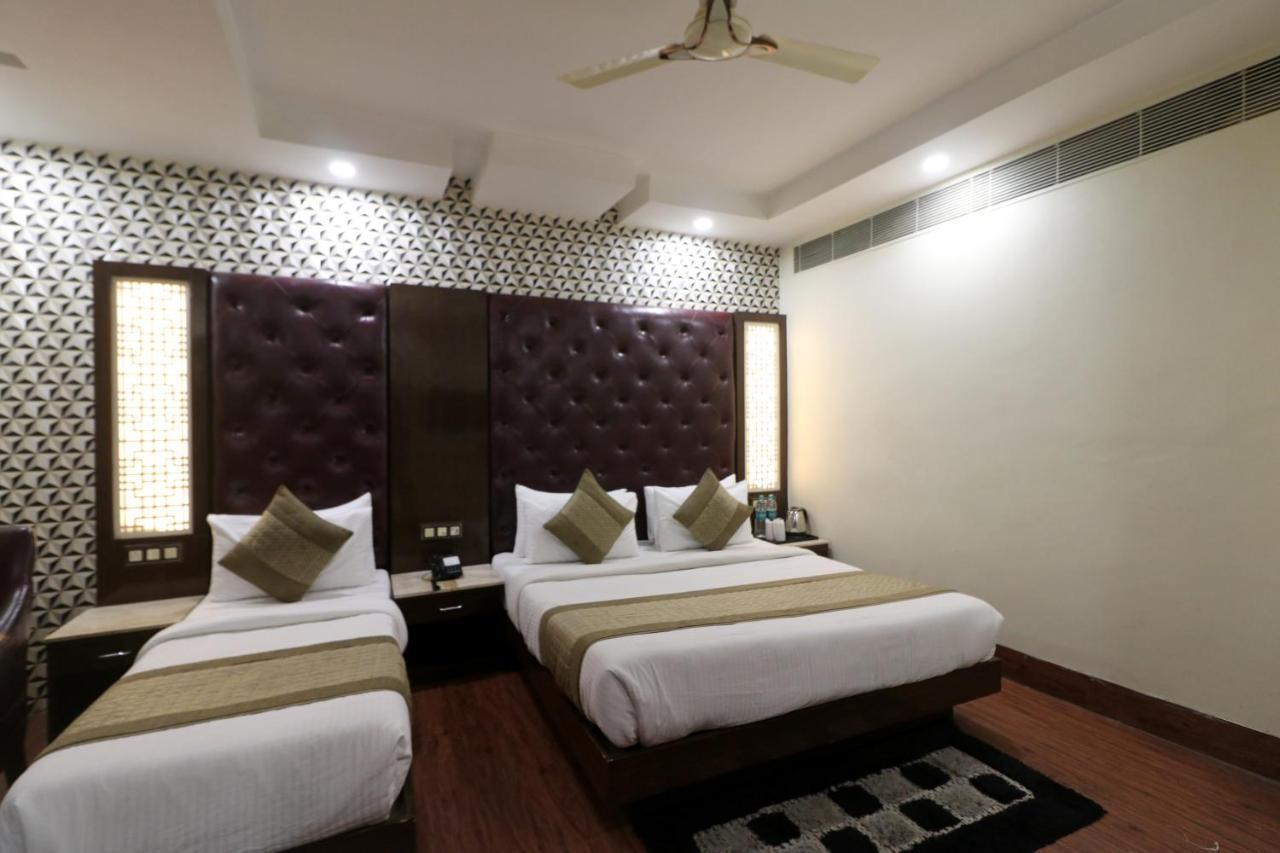 Hotel Mannat International By Mannat New Delhi Eksteriør bilde